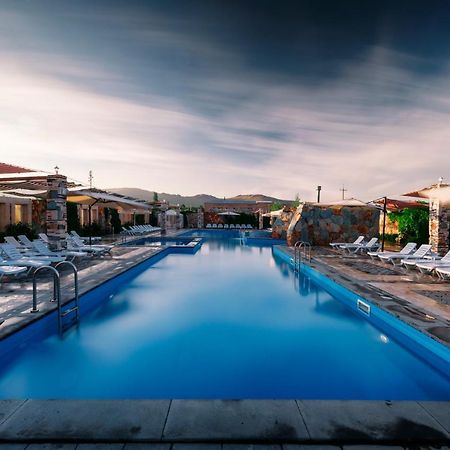 Maria Resort Szevan Kültér fotó